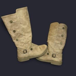 🤎 Girls- Blowfish Light Brown Boots – Fleece-Lined, Size 1 🤎